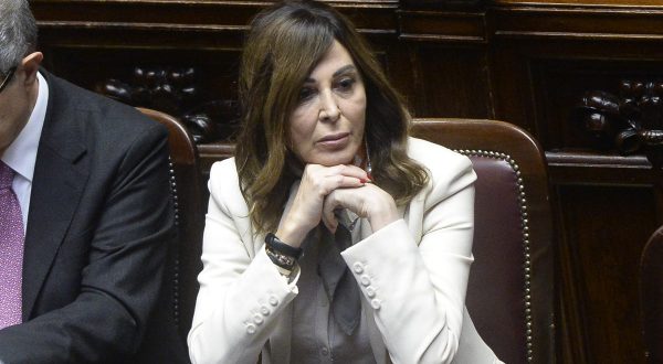 Santanchè “Rifletterò da sola sulle dimissioni”