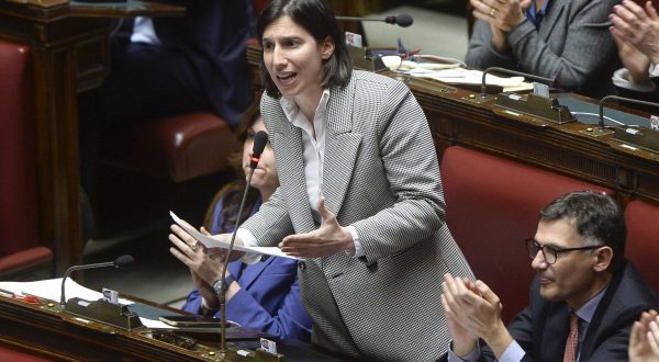 Schlein “Meloni non riesce a fare dimettere Santanchè”
