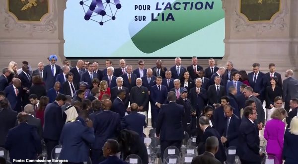 L’Ue accelera sull’Intelligenza artificiale, piano da 200 miliardi