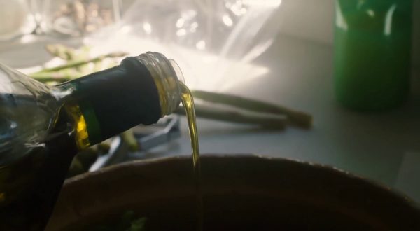 Olio extravergine amato dagli italiani nonostante il caro prezzi
