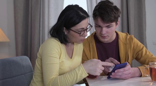 Assegno unico, nel 2024 quasi 20 miliardi alle famiglie