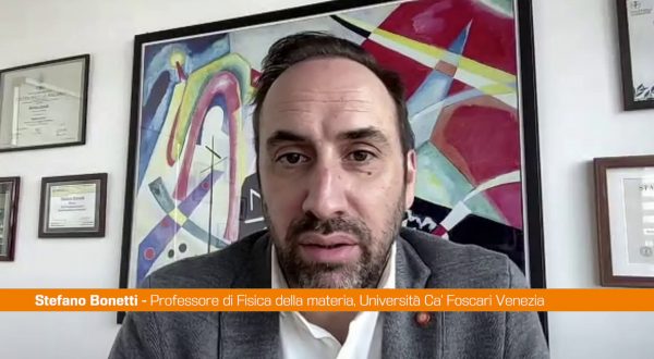 I consumi energetici dell’IA sono eccessivi, obiettivo sostenibilità