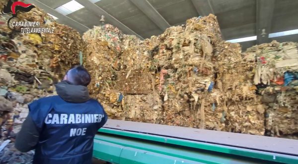 Carabinieri sgominano traffico di rifiuti in varie regioni