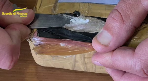 Sequestrati a Catania 2,5 kg di cocaina, un arrestato