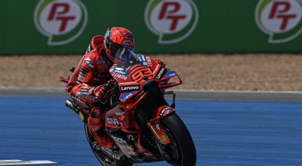Marc Marquez trionfa nella prima sfida della MotoGp in Thailandia