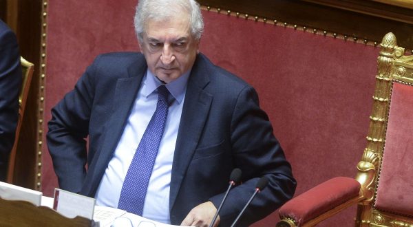 Foti “No a fondi coesione per finanziare la difesa”