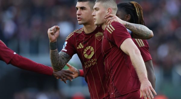 La Roma fa 13, Cagliari piegato 1-0 con rete di Dovbyk