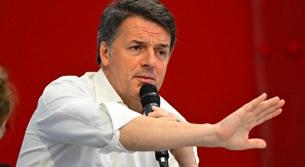 Ucraina, Renzi “Ue assente e se non sei al tavolo sei nel menù”