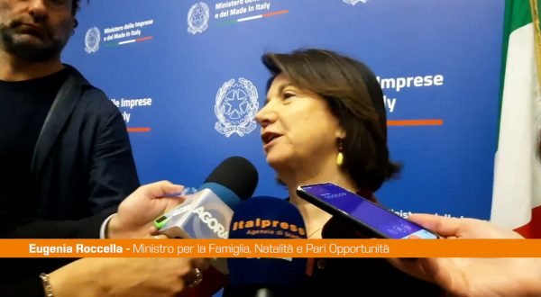 8 marzo, Roccella “Rompere soffitti di cristallo anche nel lavoro”