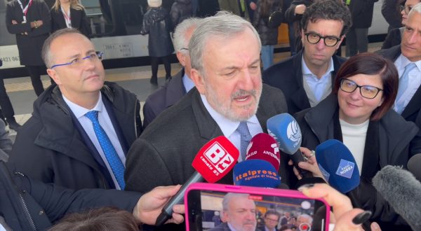 Emiliano “La Puglia eccellenza europea per il trasporto su ferro”