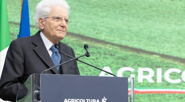 Mattarella “Dazi inaccettabili, l’Ue ha la forza per reagire”