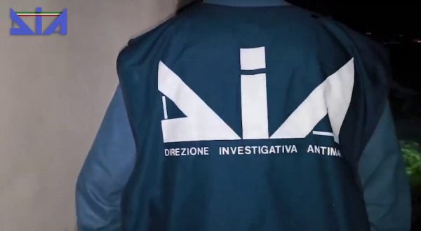 A Salerno 10 arresti per scambio elettorale politico mafioso