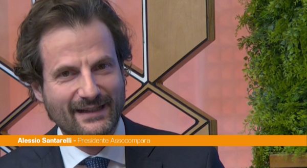 Bollette, Santarelli “Più trasparenza per difendere i consumatori”