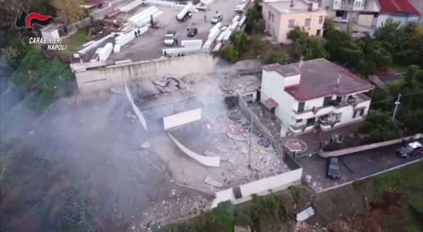 Esplosione fabbrica di fuochi d’artificio Ercolano, 2 misure cautelari