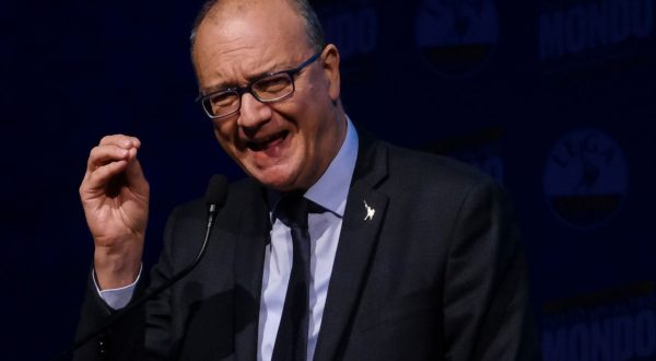 Valditara “Giovani hanno bisogno scuola seria,no a principi tossici ’68”