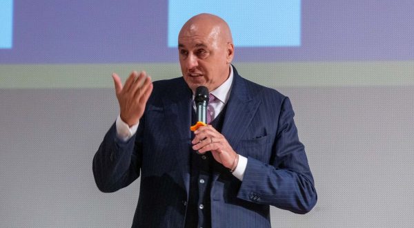 Crosetto “Per reagire ai dazi all’Europa serve crescita mercato interno”