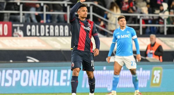 Il Napoli frena a Bologna e l’Inter resta in testa a +3