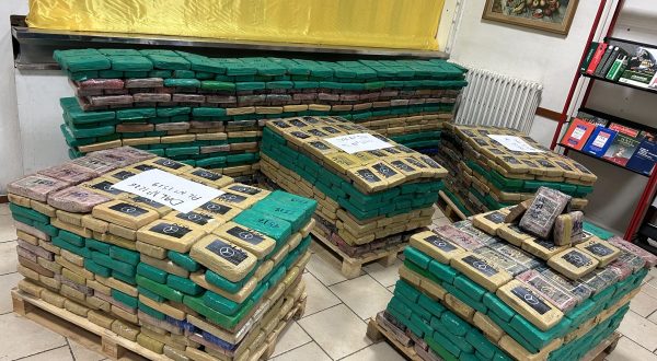 Cocaina dal Sud America, maxi sequestro al porto di Livorno