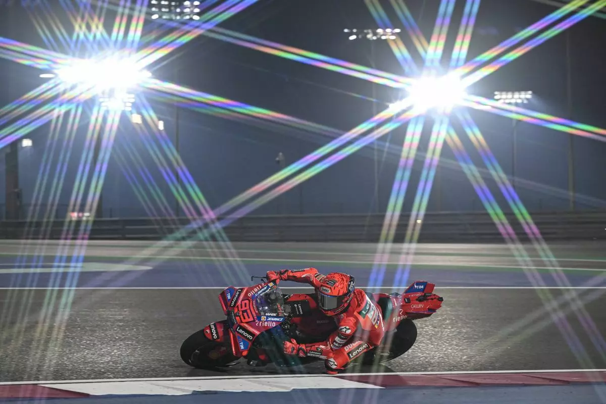 Marc Marquez in pole in Qatar davanti ad Alex, Bagnaia in 4^ fila