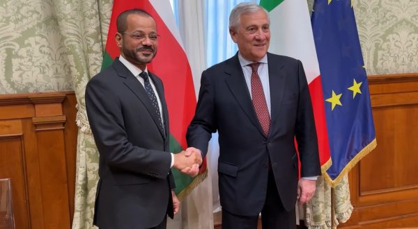 Tajani a ministro Esteri Oman “Sostegno a mediazione tra Usa e Iran”