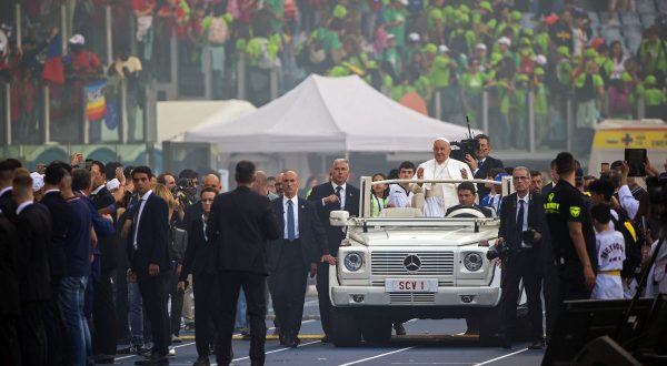 Lo sport si ferma per onorare la memoria di Papa Francesco