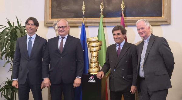 Grande arrivo Giro d’Italia a Roma intitolato a Papa Francesco