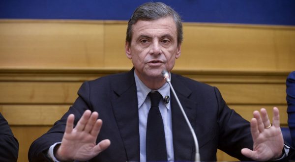 Calenda “I salari e la sanità sono questioni centrali di questo Paese”