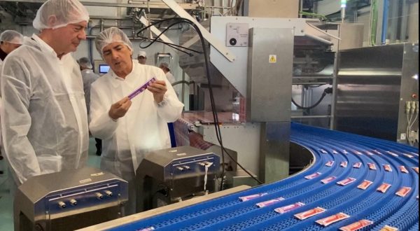 Urso in visita alla Dolfin “Incarna identità italiana, è un’eccellenza”