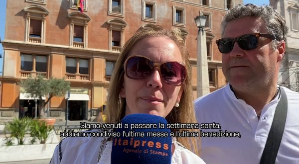 Fedeli da tutto in mondo a San Pietro “Francesco Papa straordinario”