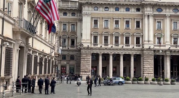 L’arrivo di Vance a Palazzo Chigi, le immagini