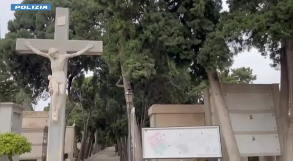 Concussione e corruzione al cimitero di Trapani, 5 misure cautelari