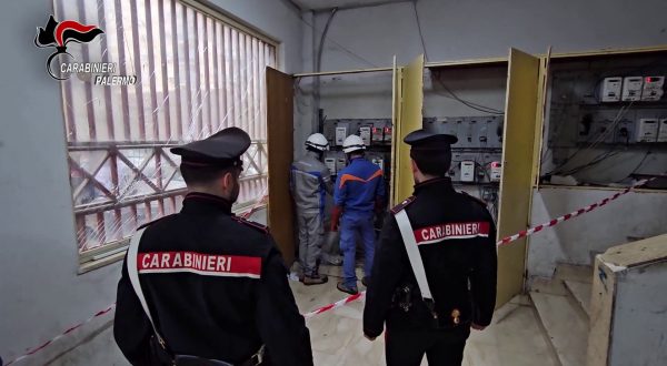 Blitz Carabinieri nel quartiere Montepellegrino a Palermo, 111 denunce