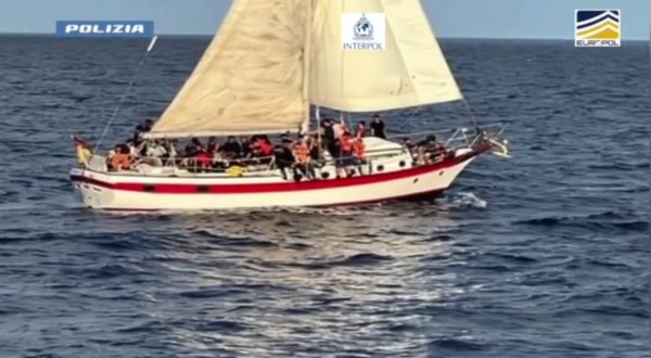 Catania, smantellata organizzazione dedita a immigrazione clandestina