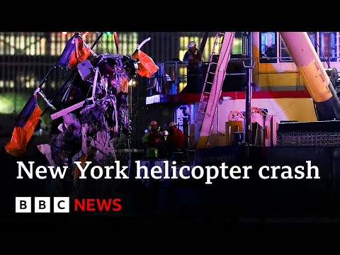 Hudson River helicopter crash kills family of five | BBC News