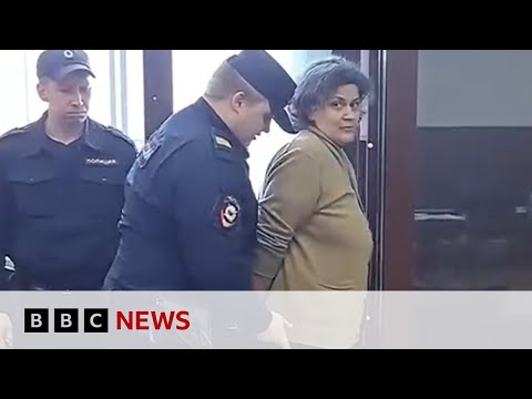 Russian hairdresser jailed over neighbour claim of spreading fake news | BBC News
