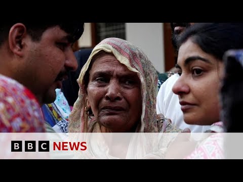 India closes main border crossing with Pakistan after Kashmir attack | BBC News