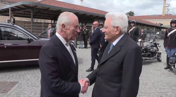 Mattarella e re Carlo III al complesso architettonico Testaccio