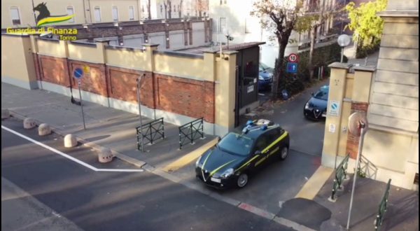 Frode fiscale da 9 milioni a Torino, coinvolte 7 società e 8 persone