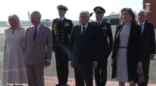 I Reali Uk lasciano l’Italia, Mattarella alla cerimonia di congedo