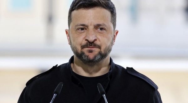 Zelensky “Pronto a vedere Putin giovedì in Turchia”