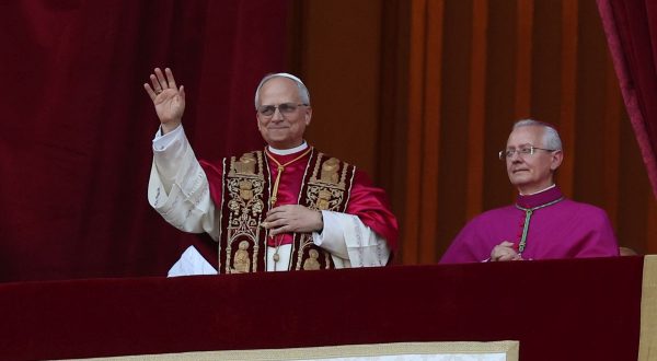 Attivati gli account social di Papa Leone XIV