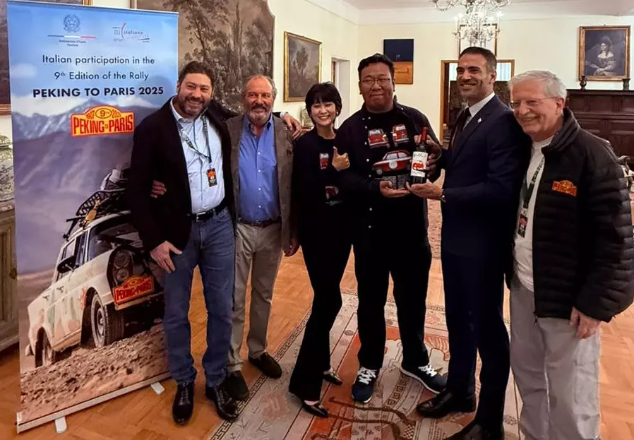 S.Marino verso Pechino-Parigi in 500, tappa ad Ambasciata Italia in Cina