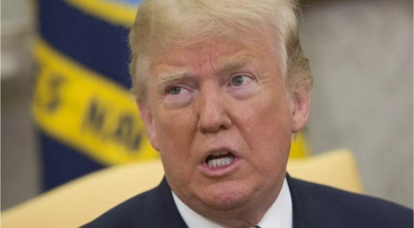 Ucraina, Trump “Parlerò al telefono con Putin lunedì, poi con Zelensky”