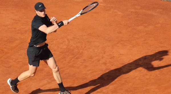 Sinner ko in finale a Roma, trionfa Alcaraz
