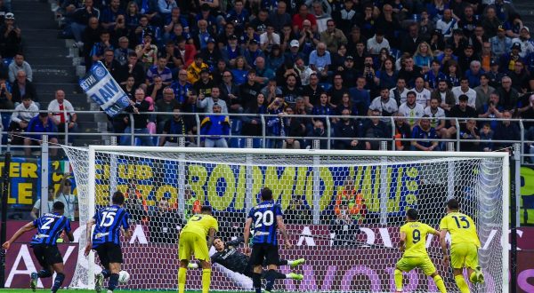 L’Inter pareggia 2-2 con la Lazio, resta a -1 dal Napoli