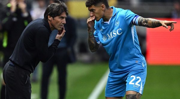 Il Napoli pareggia 0-0 a Parma, lotta scudetto resta viva