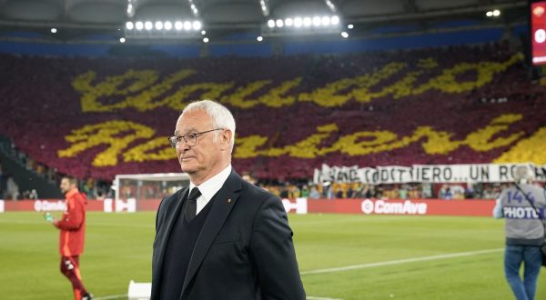 Ranieri “Ringrazio i tifosi, la Roma ha dato e darà tutto”