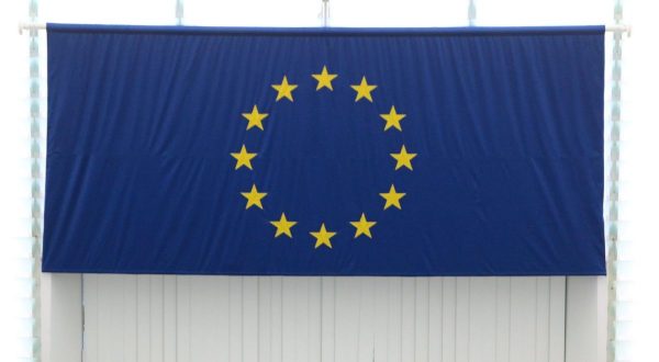 Eurobarometro, record fiducia nell’Ue e forte sostegno a difesa comune