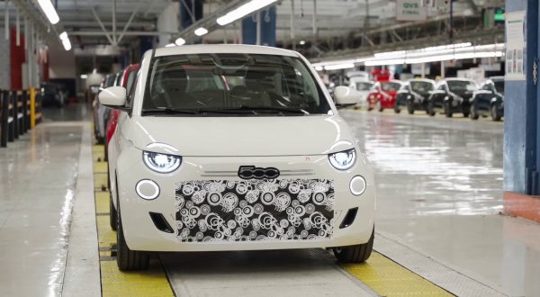 Al via a Mirafiori la produzione della 500 Hybrid