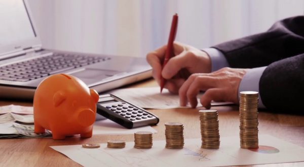 L’Ue taglia le stime di crescita dell’Italia